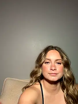 Sophie Raegan online show from 11/11/25, 07:52