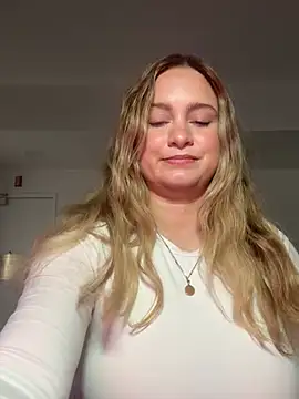 Sophie Raegan online show from 03/12/26, 07:42