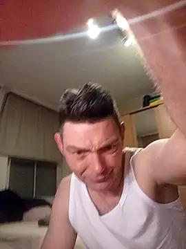 corty83 online show from 12/05/25, 07:43