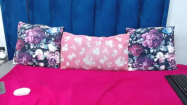 HotSmallTits online show from 07/09/26, 07:18