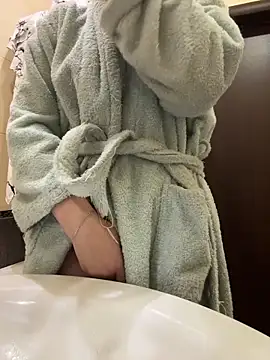 NikaMur online show from 12/17/25, 02:39