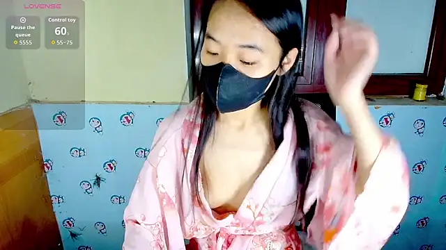   Saphia   online show from 11/13/25, 03:55