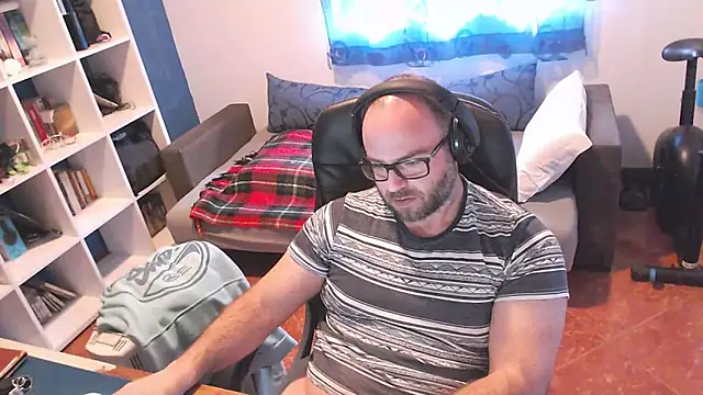 ravingr4d4 online show from 03/10/25, 03:20