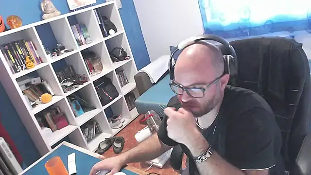 ravingr4d4 online show from 10/20/25, 09:32