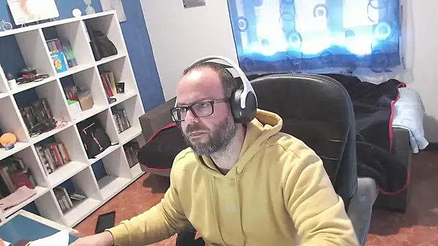 ravingr4d4 online show from 12/04/25, 12:58