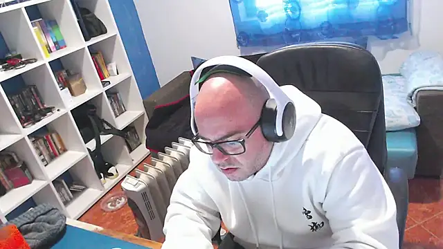 ravingr4d4 online show from 12/18/25, 10:21