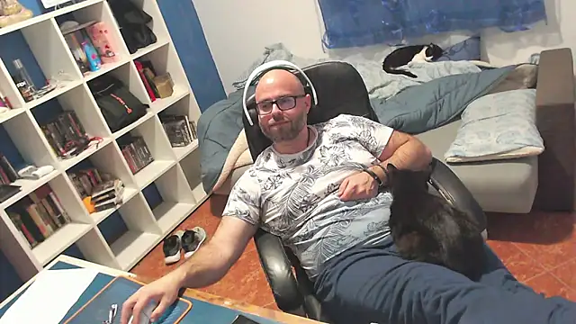 ravingr4d4 online show from 03/04/26, 11:44