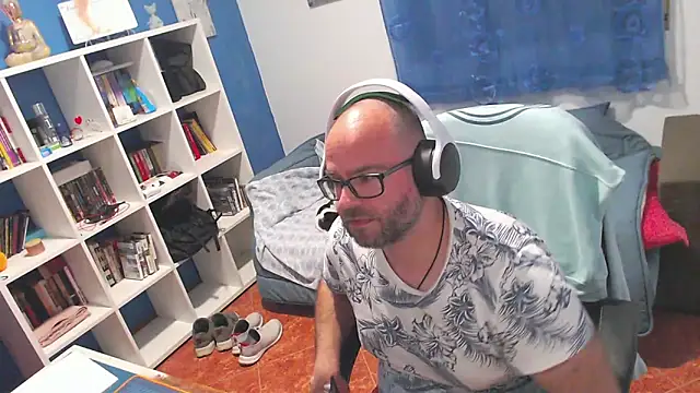 ravingr4d4 online show from 04/16/26, 11:07