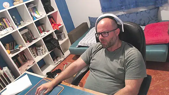 ravingr4d4 online show from 05/31/26, 09:27