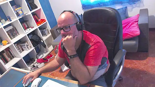 ravingr4d4 online show from 06/18/26, 09:14