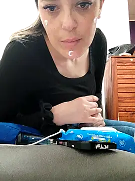 Snapshot of Daniela77771 chatting on 09/27/25, 03:06 Daniela77771 online show from 09/27/25, 03:06