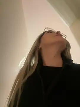 Daniela77771 online show from 04/15/26, 11:27