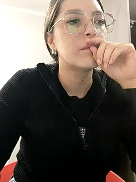 Daniela77771 online show from 04/17/26, 03:15