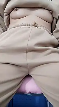 SweetGirl2k2 online show from 01/19/25, 09:22