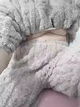 SweetGirl2k2 online show from 01/25/25, 09:57