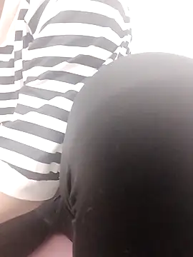 SweetGirl2k2 online show from 02/03/25, 02:47