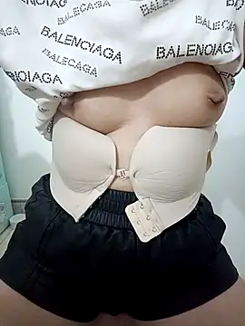 SweetGirl2k2 online show from 09/17/25, 03:03