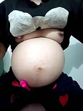 SweetGirl2k2 online show from 04/16/26, 11:18