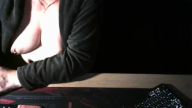 Silvia2277 online show from 12/05/25, 08:05