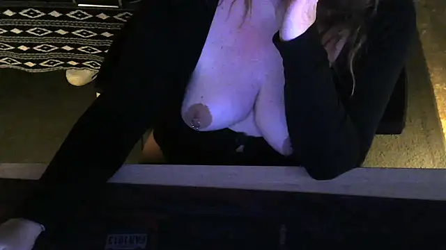 Silvia2277 online show from 03/14/26, 07:08