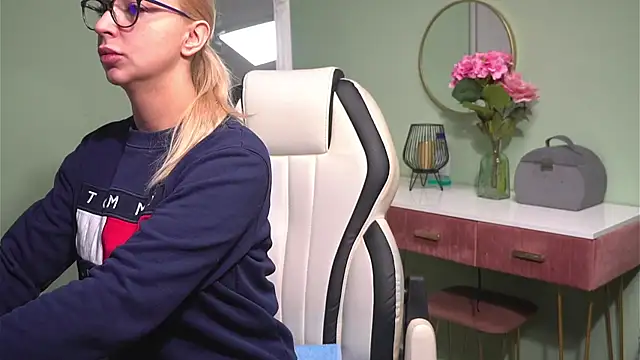 CelineConner online show from 01/08/25, 05:05