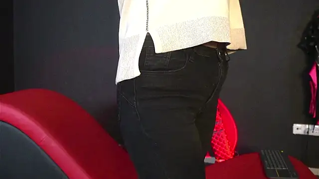 CelineConner online show from 03/07/26, 05:15