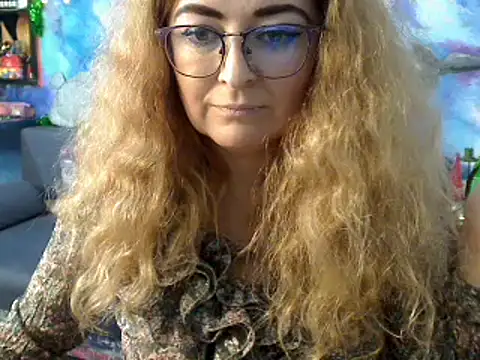 Helen1974 online show from 12/24/24, 05:55