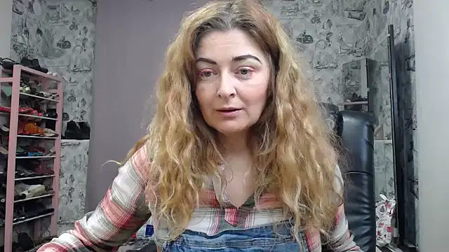 Helen1974 online show from 01/31/25, 05:10