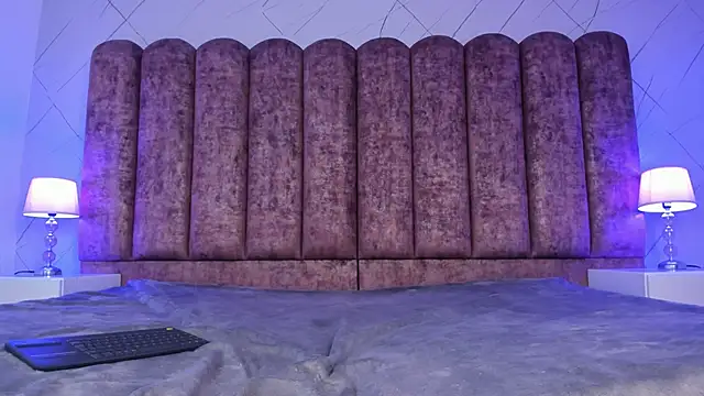 bellablack27 online show from 12/28/24, 01:18