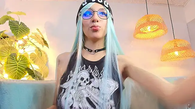 bellablack27 online show from 09/23/25, 03:59