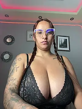 Snapshot of Seized_lust chatting on 12/29/24, 02:31 Seized lust online show from 12/29/24, 02:31