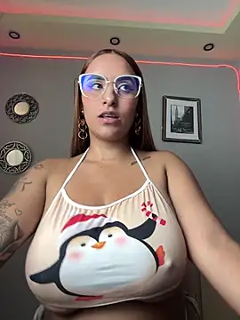 Snapshot of Seized_lust chatting on 12/31/24, 03:20 Seized lust online show from 12/31/24, 03:20