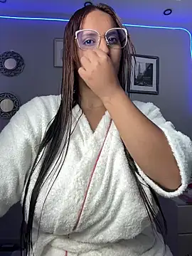 Snapshot of Seized_lust chatting on 01/03/25, 04:27 Seized lust online show from 01/03/25, 04:27