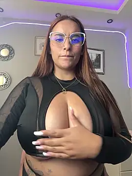 Snapshot of Seized_lust chatting on 01/09/25, 08:11 Seized lust online show from 01/09/25, 08:11