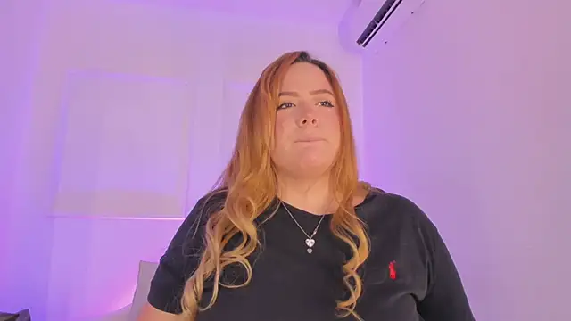 sophiarossee  online show from 03/15/25, 04:57