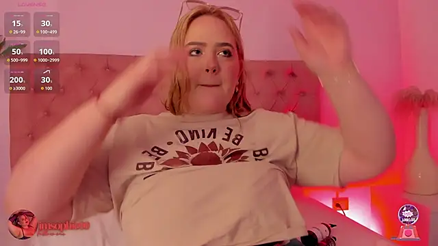 sophiarossee  online show from 09/10/25, 12:05