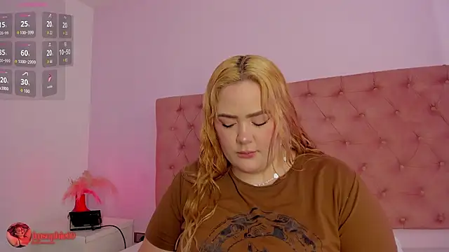 sophiarossee  online show from 03/04/26, 12:55