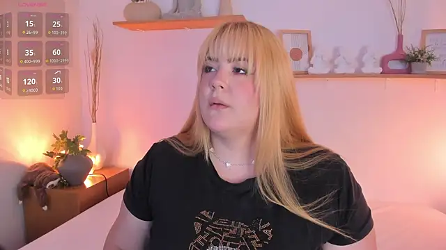 sophiarossee  online show from 06/02/26, 04:31