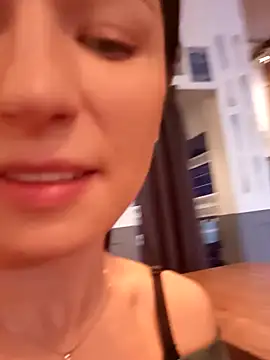 Brilliant-Queen1 online show from 12/18/24, 12:32