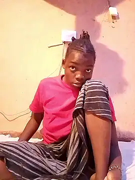 cute naimah online show from 10/12/25, 03:27