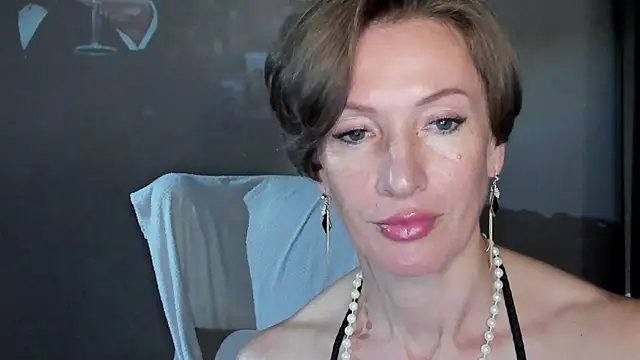 Snapshot of Dorothy_Meyer chatting on 07/06/26, 04:09 Dorothy Meyer online show from 07/06/26, 04:09