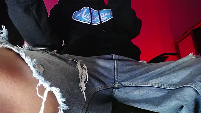 zacwatson  online show from 11/18/25, 02:50