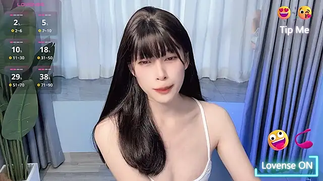 Snapshot of Aurora_99 chatting on 09/23/25, 11:30 Aurora 99 online show from 09/23/25, 11:30