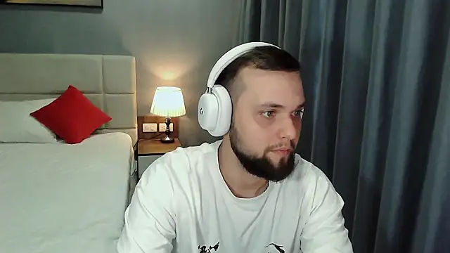 ChillyXO online show from 06/27/26, 12:37