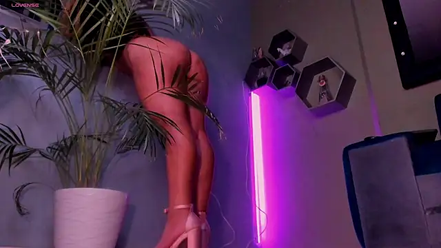 Sussy Bell01 online show from 02/10/25, 11:02