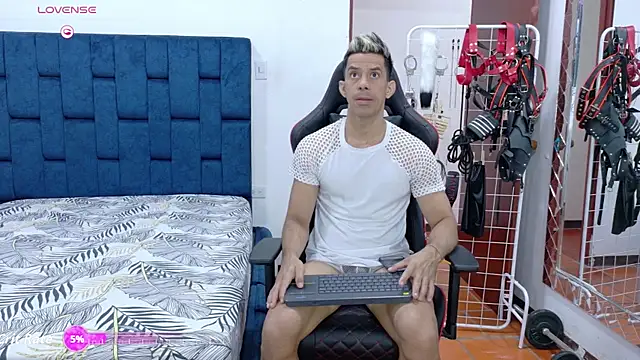 JoseRumbero26 online show from 11/09/25, 12:25