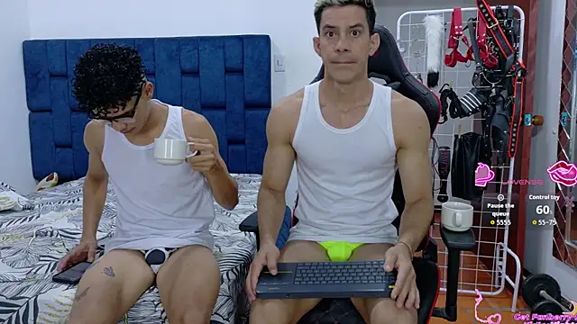 JoseRumbero26 online show from 11/25/25, 12:16