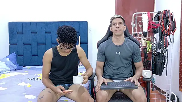 JoseRumbero26 online show from 12/21/25, 12:34