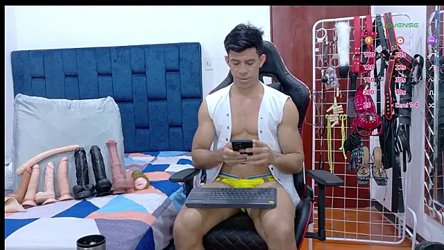 JoseRumbero26 online show from 02/24/26, 03:15