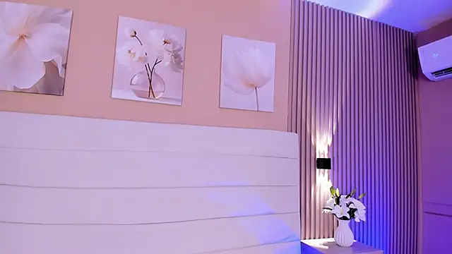 Lilly 2809  online show from 03/27/26, 04:07